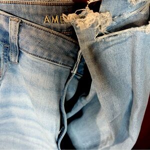 NWOT 14 short American eagle distressed blue denim jegging